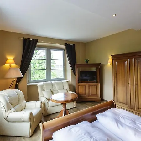Guest house Schloss Neuburg