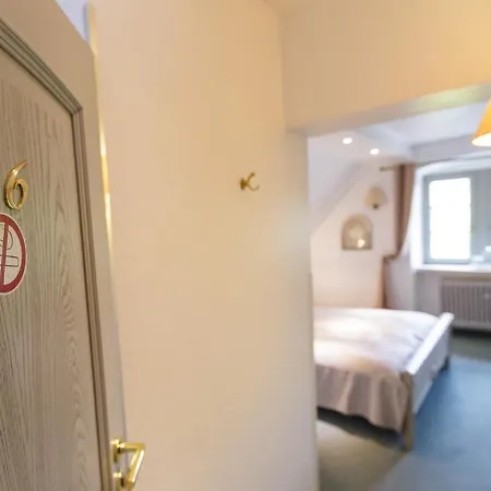 Schloss Neuburg Guest house *