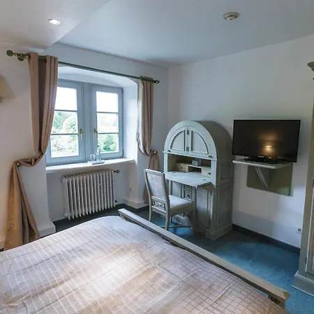 Schloss Neuburg Guest house *